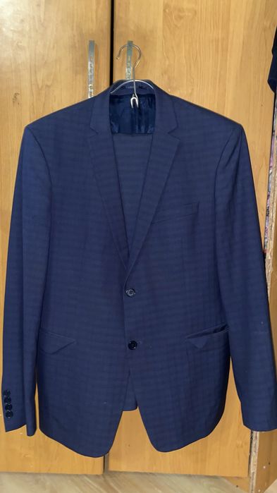 мужской классический костюм бренда MATUCCI.