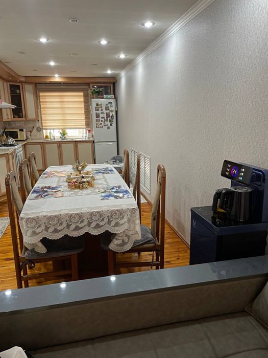 Продаётся дом 8 соток-бассейн, сауна. Ул строители