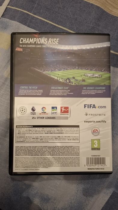 Vând FIFA 19 PC original
