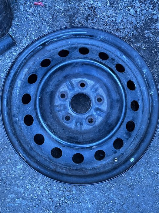 Продам два диска на 16 5/114,3