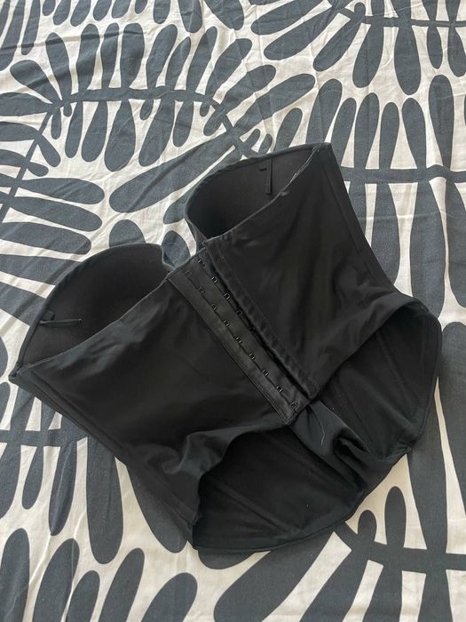 Елегантно бюстие