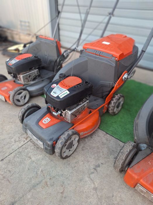 Бензинова самоходна косачка Husqvarna