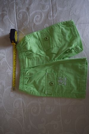Pantalon scurt pe verde, pentru copii1-2 ani