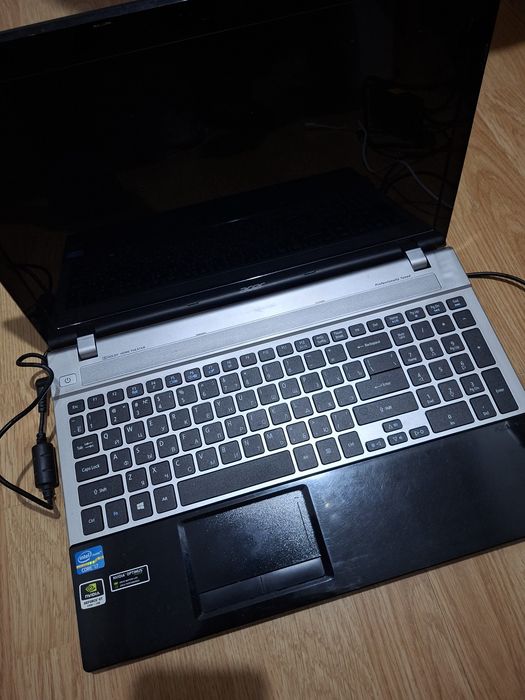 Срочно  ноутбук ASER I7