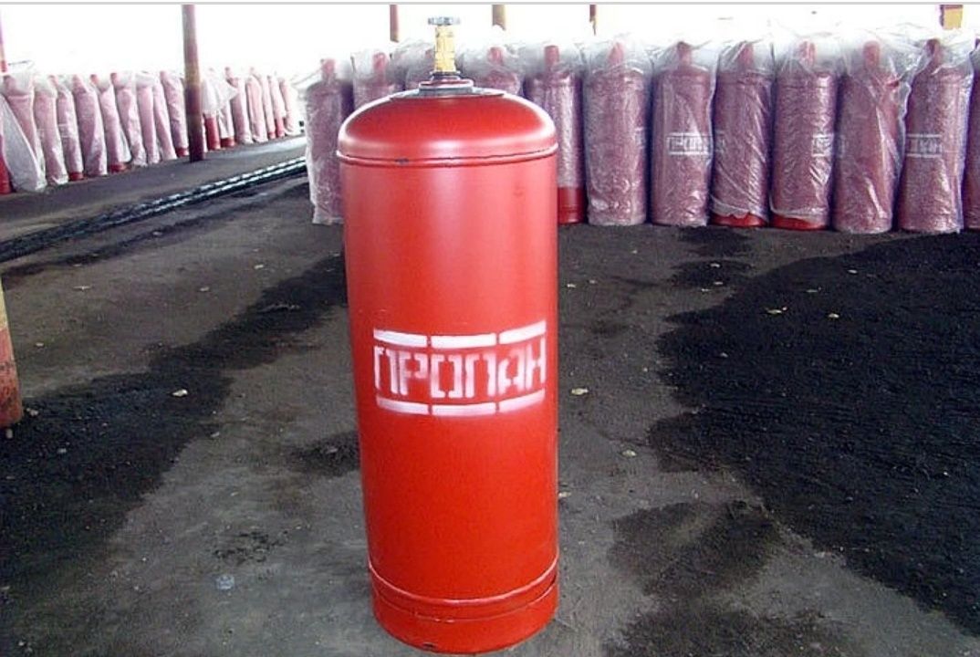 Портативный газовый баллон 5 литров. Заправка газовых баллонов реклама. Заправка газового баллона в нижнем. Оборудование по заправке газовых баллонов. Заправочный газовый баллон азс.