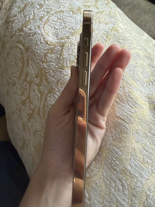 Продаю айфон 13 про макс