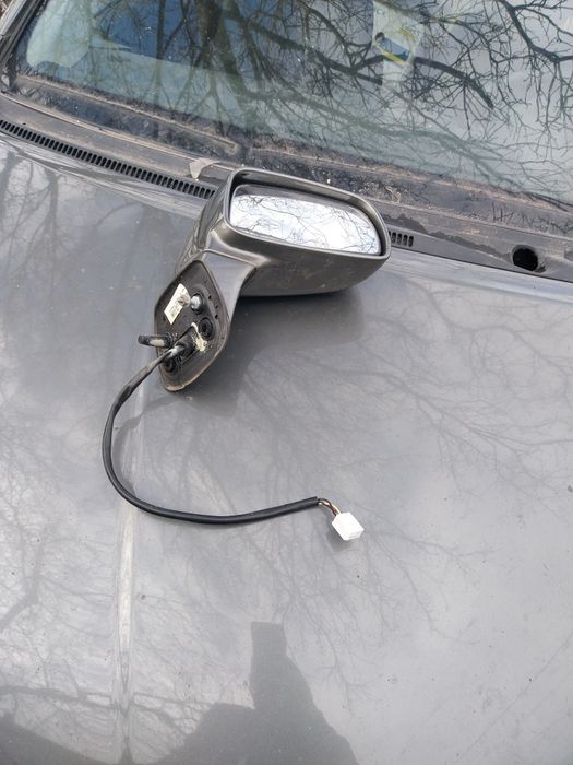 Дясно огледало за тойота корола версо 2004-2009/Toyota Corolla Verso