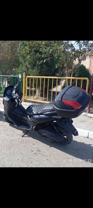 Продам скутер 150 кубов