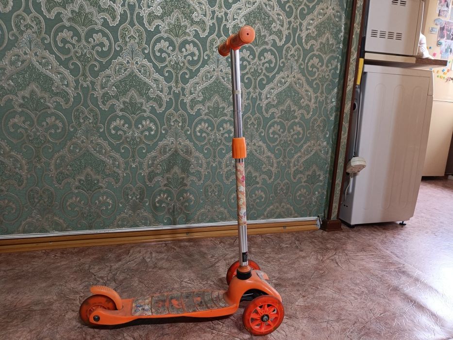 Продам самокат детский
