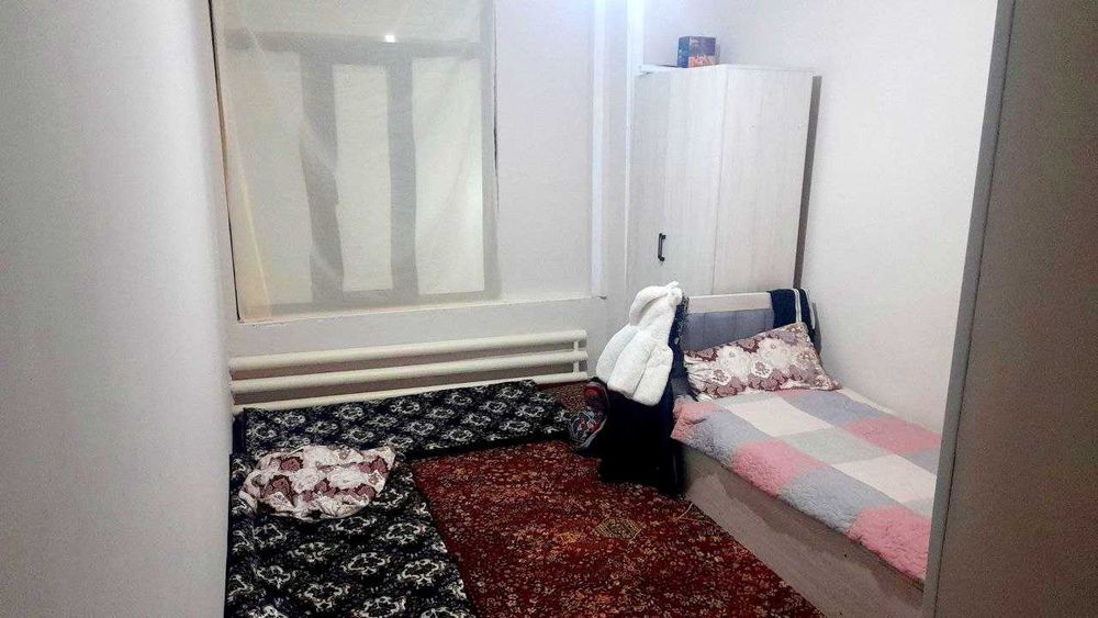 Улугбек шахарчасида 3 хонали 2.5 сотикли  Ховли сотилади  М.Улугбек рн