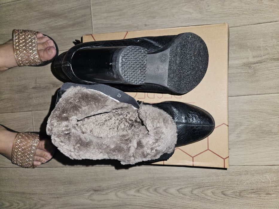 Продам зимние сапоги