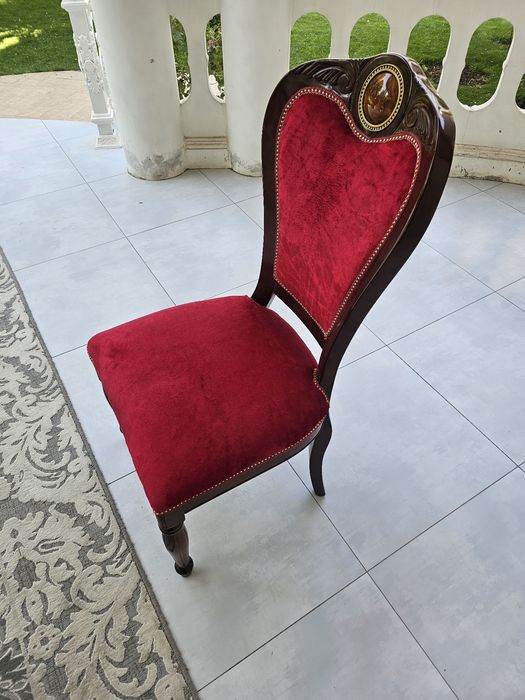 Стулья 8 штук бархотные