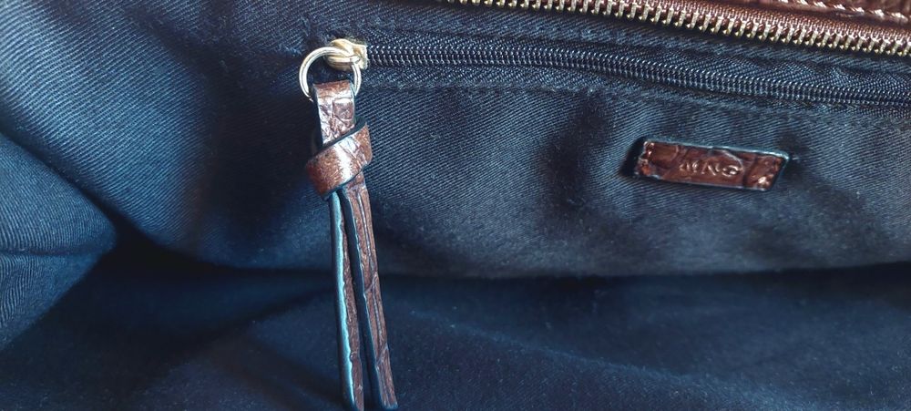 Дамска чанта MNG Mango - кожена чанта с кафяв цвят