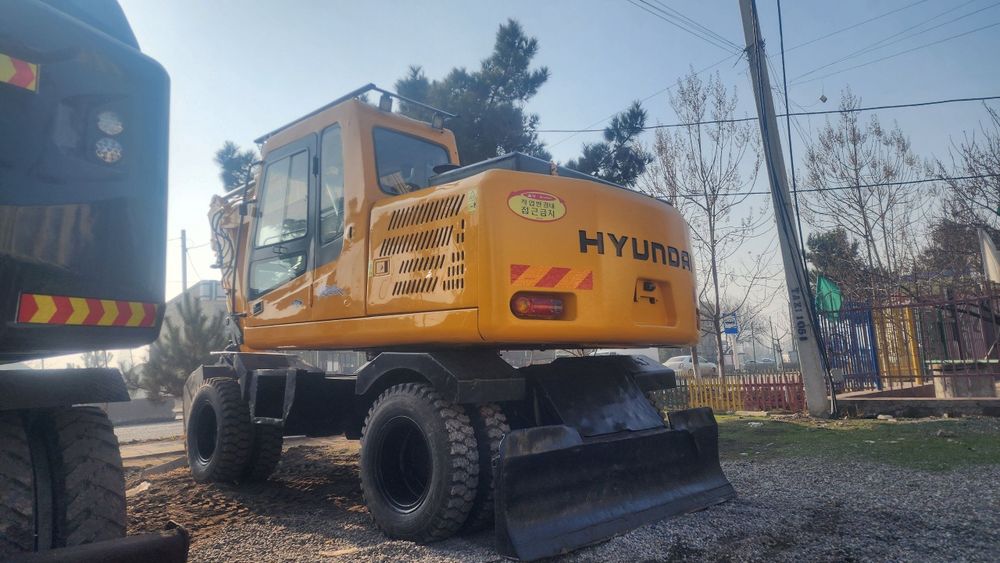 HYUNDAI 1400 W-7