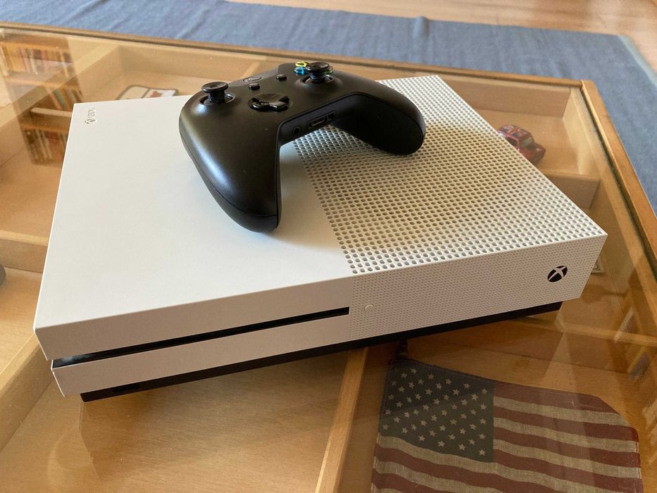 Xbox One S cu controller