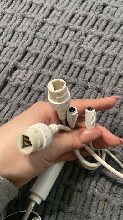 Видеокамеры HIKVISION настенные.