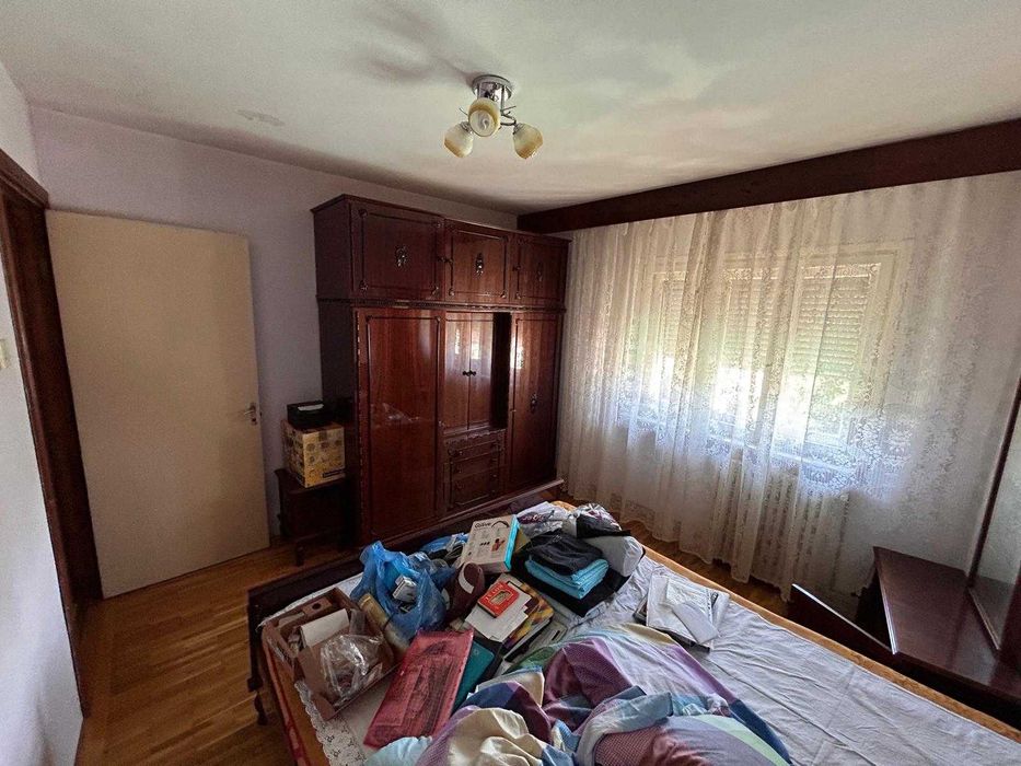 Apartament 3 Camere - 3/4 - 67mp - Rovine (Dezrobirii)