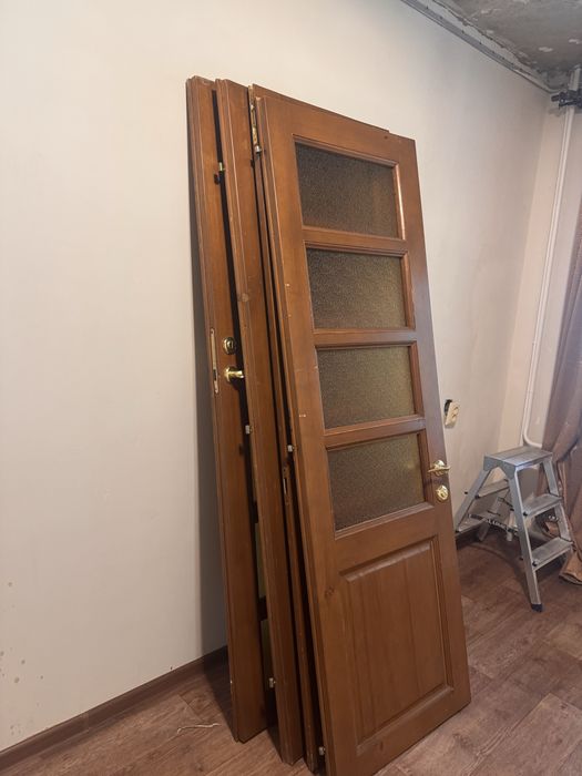 Продам двери дуб