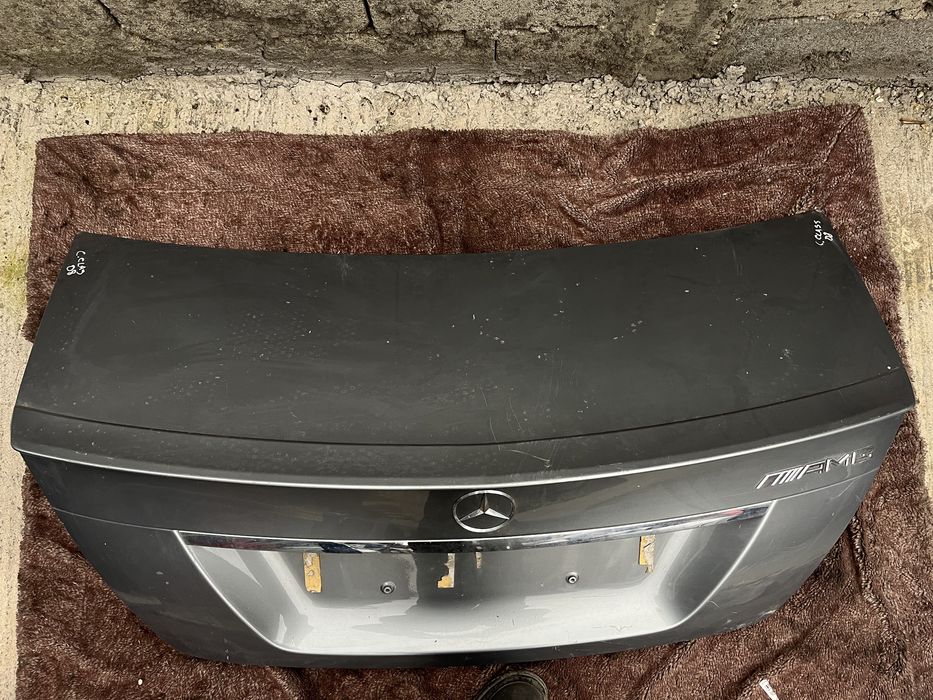 Haion/ Capota portbagaj Mercedes C-class 2008