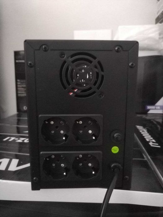 ИБП UPS со стабилизатором AVT3000VA/1800WT 4 акб по 9а/ч.Гарантия 1год