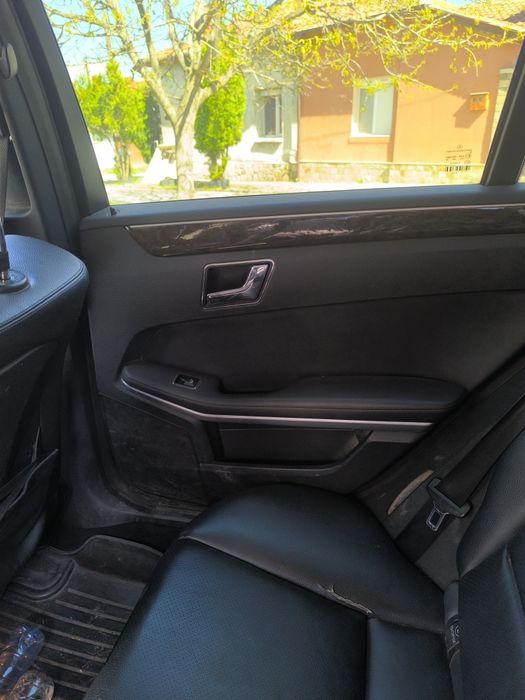 Продавам mercedes E220 2010 с възможен бартер