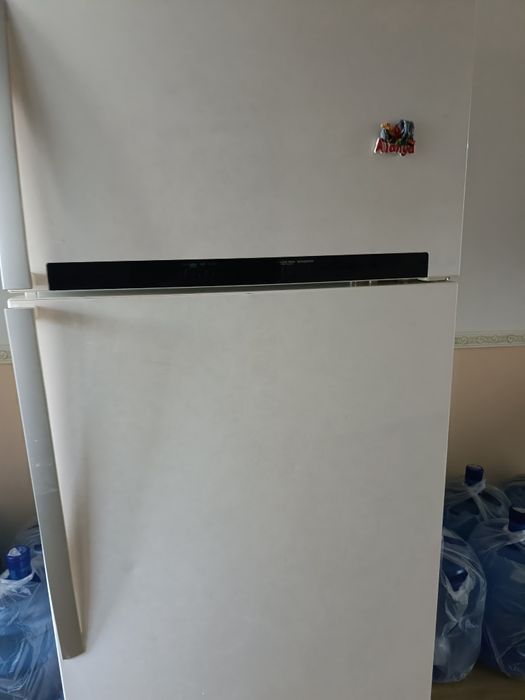 Срочно продается холодильник LG