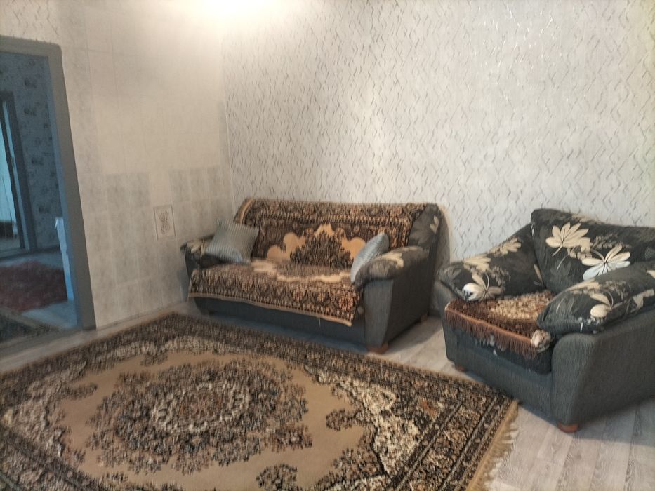 Продам часть дома в центре п.Восточного!