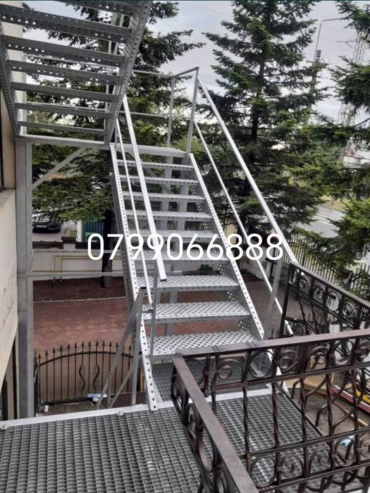 scări metalice zincate