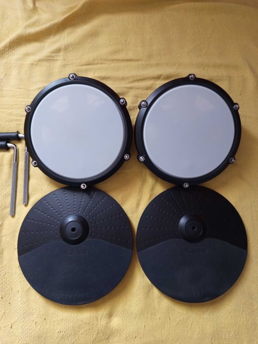 Електронни падове на Alesis