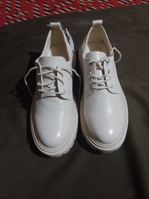 Umuman kiyilmagan chetdan zakas qilingan razmer 38