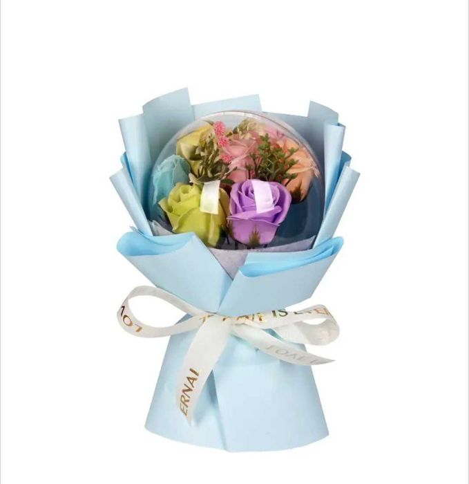 Букет от сапунени рози в ПВЦ сфера и подаръчна кутия