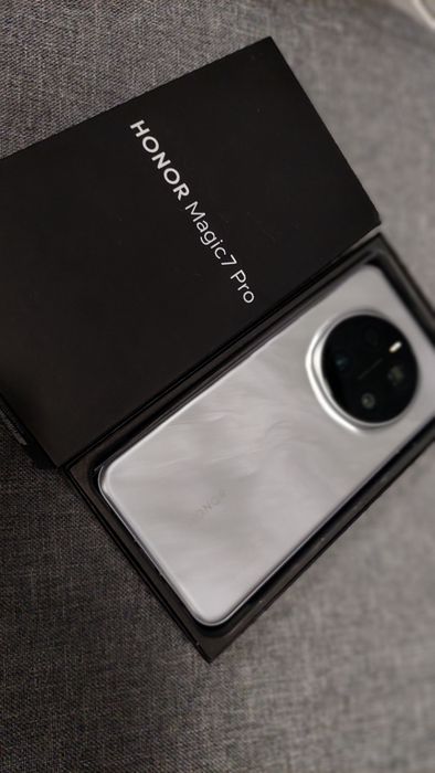 HONOR MAGIC 7 PRO 12GB/512GB НОВ Кутия