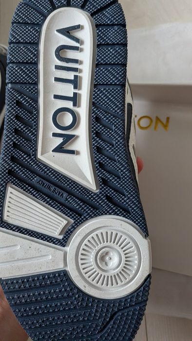 Adidași Louis Vuitton