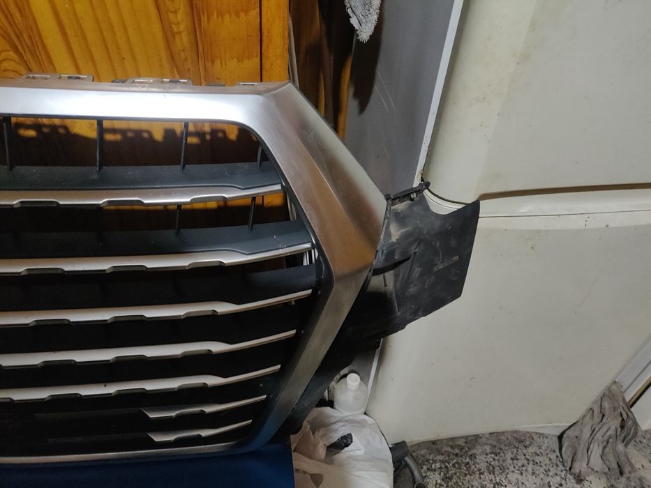 Предна Рсдиаторна Решетка за AUDi Q7 Quattro 2015/2019