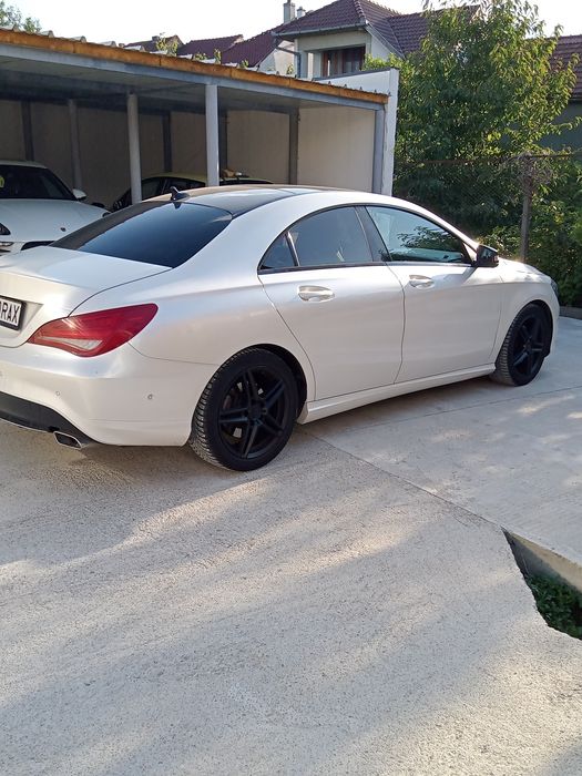 Vând Mercedes CLA180 diesel consum 4litri/100 km