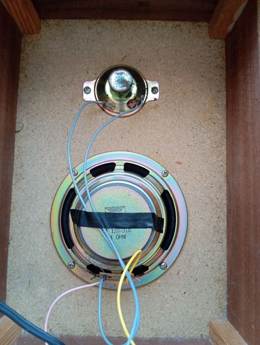 Тонколони Universum 20вата 4ома