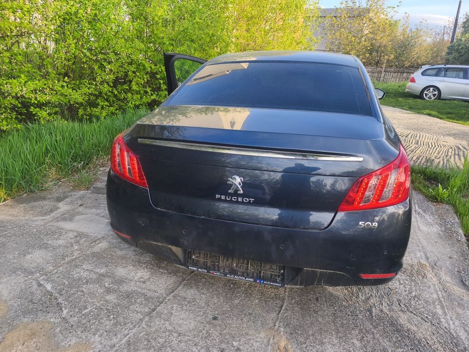 Stopuri Peugeot 508 berlină sedane hybrid 2012