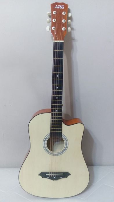 Самокат, гитара, матрас