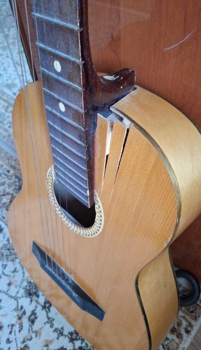 Гитара под реставрацию