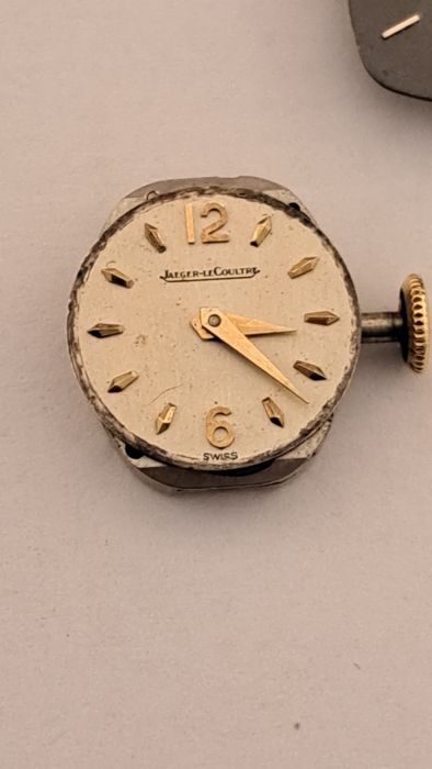 Ceasuri cu mecanisme de damă de Lux