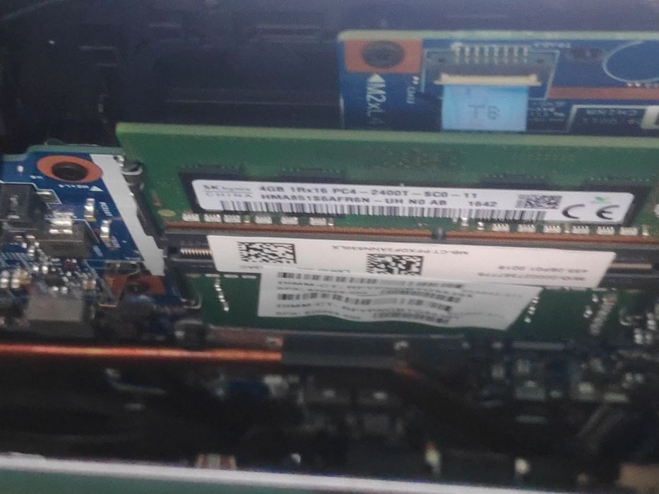 Laptop HP model 17 y050ng de piese 8 GB de RAM