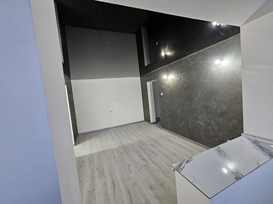 Apartament 2 camere,etaj 2, renovat, zona ultracentrală