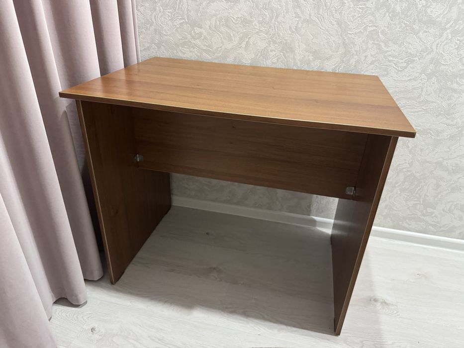 Продам письменной стол