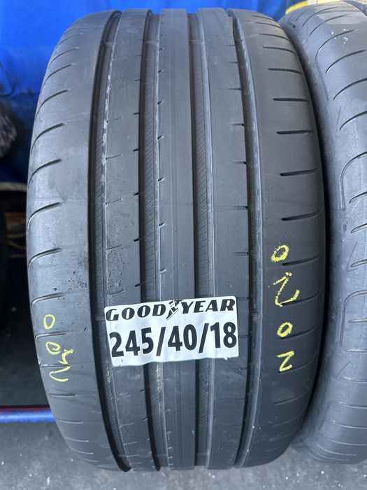 245/40/18 Good Year