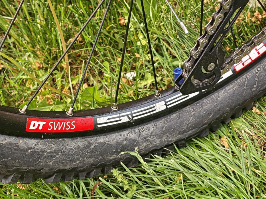Bicicleta downhill Kona stinky 26