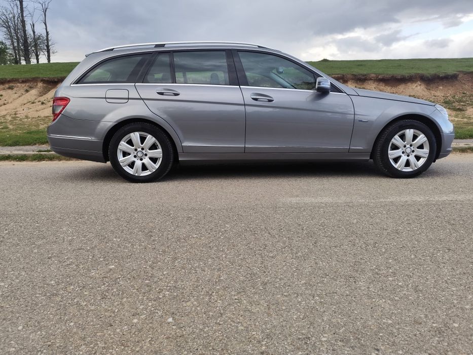 Vând Mercedes Benz c class 180 cdi