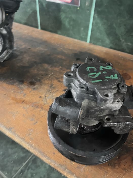 Pompa servo 2,7 cdi mercedes