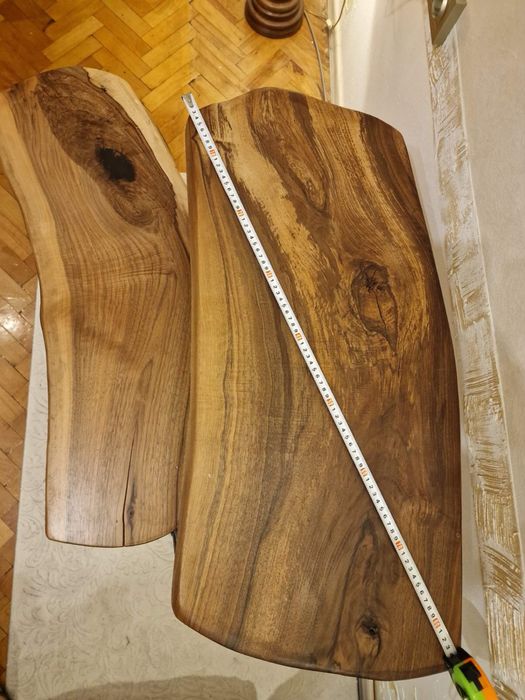 Два сета от маси с орехов плот