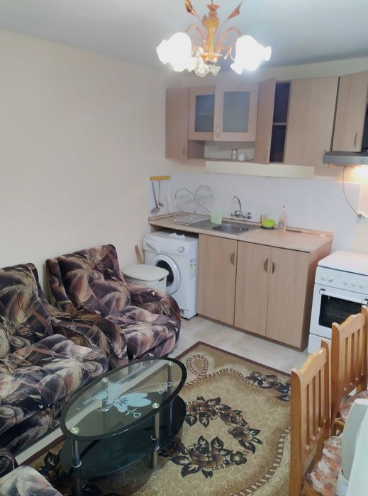 Дава се под наем Етаж от къща в Варна, Базар Левски - 55 кв.м за 306 € - Снимка #5