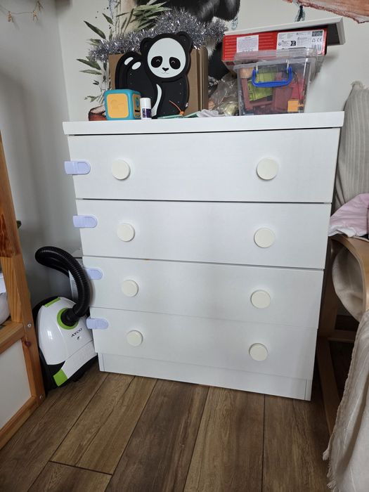 Мебели за бебешка стая